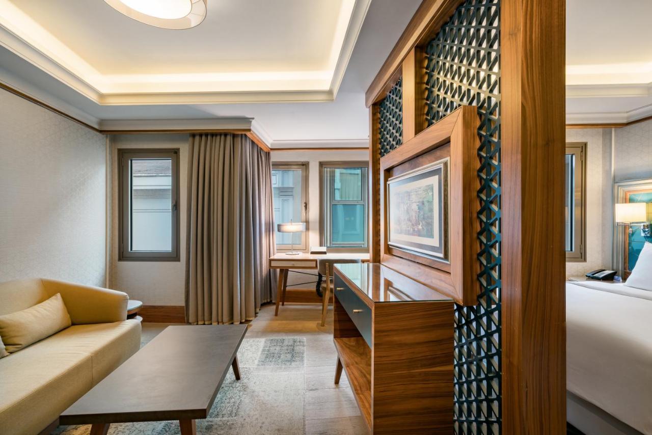 Radisson Blu Bosphorus Hotel Istanbul Exterior photo A suite at the hotel