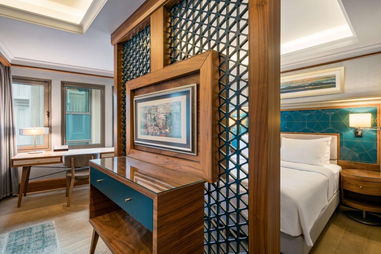 Radisson Blu Bosphorus Hotel Istanbul Exterior photo Deluxe Suite