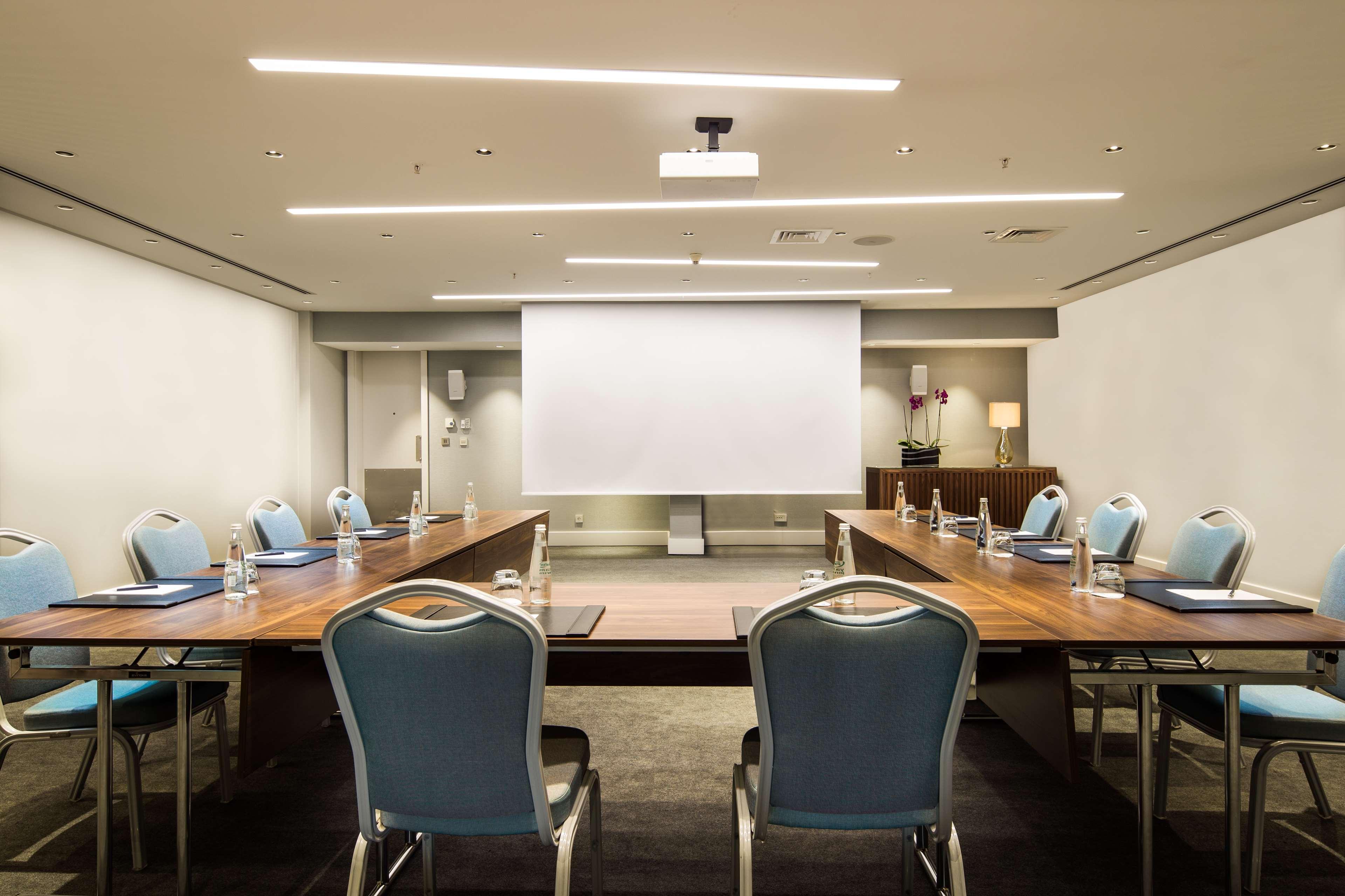 Radisson Blu Bosphorus Hotel Istanbul Exterior photo The meeting room