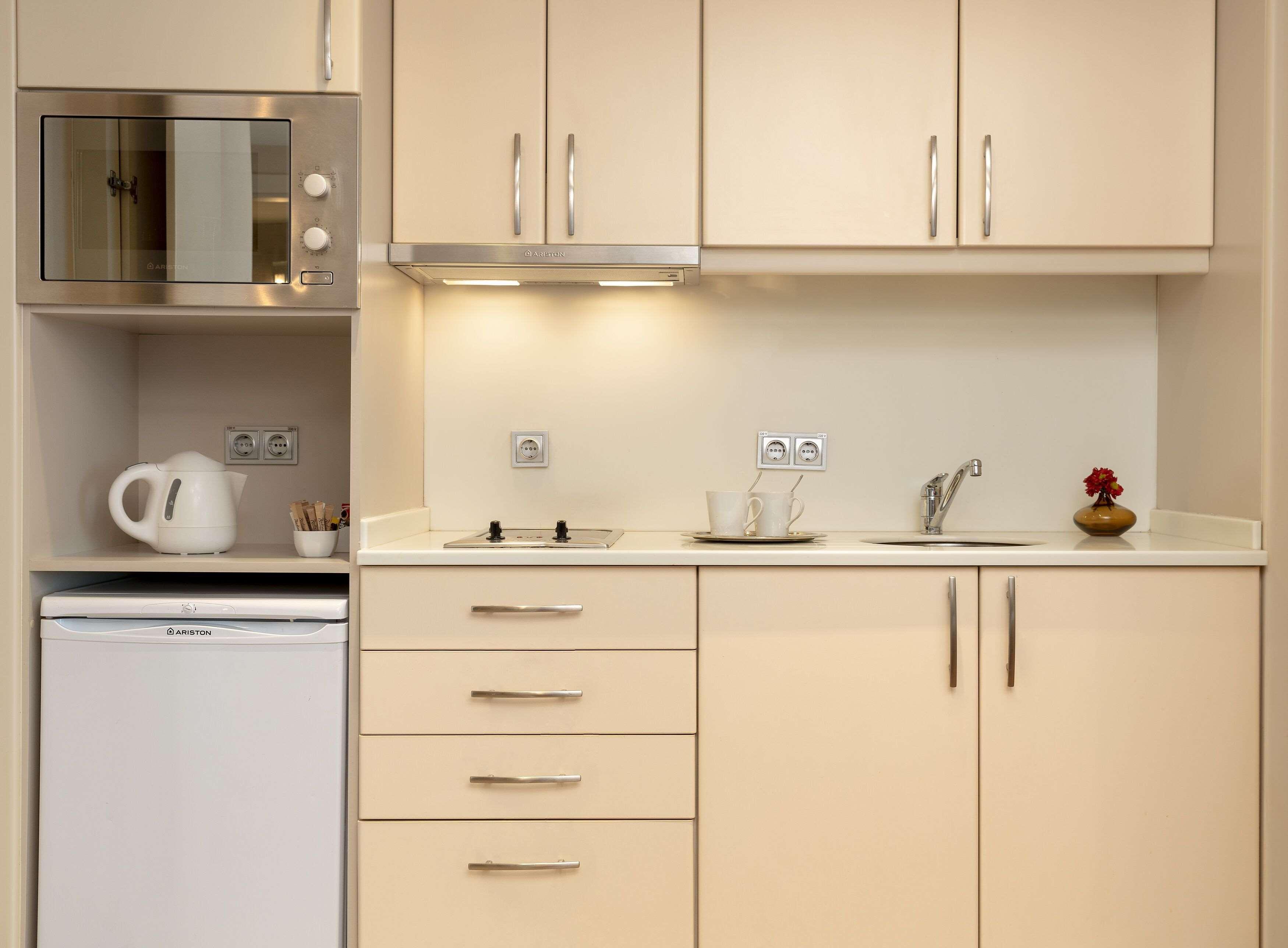 Radisson Blu Bosphorus Hotel Istanbul Exterior photo A typical kitchenette