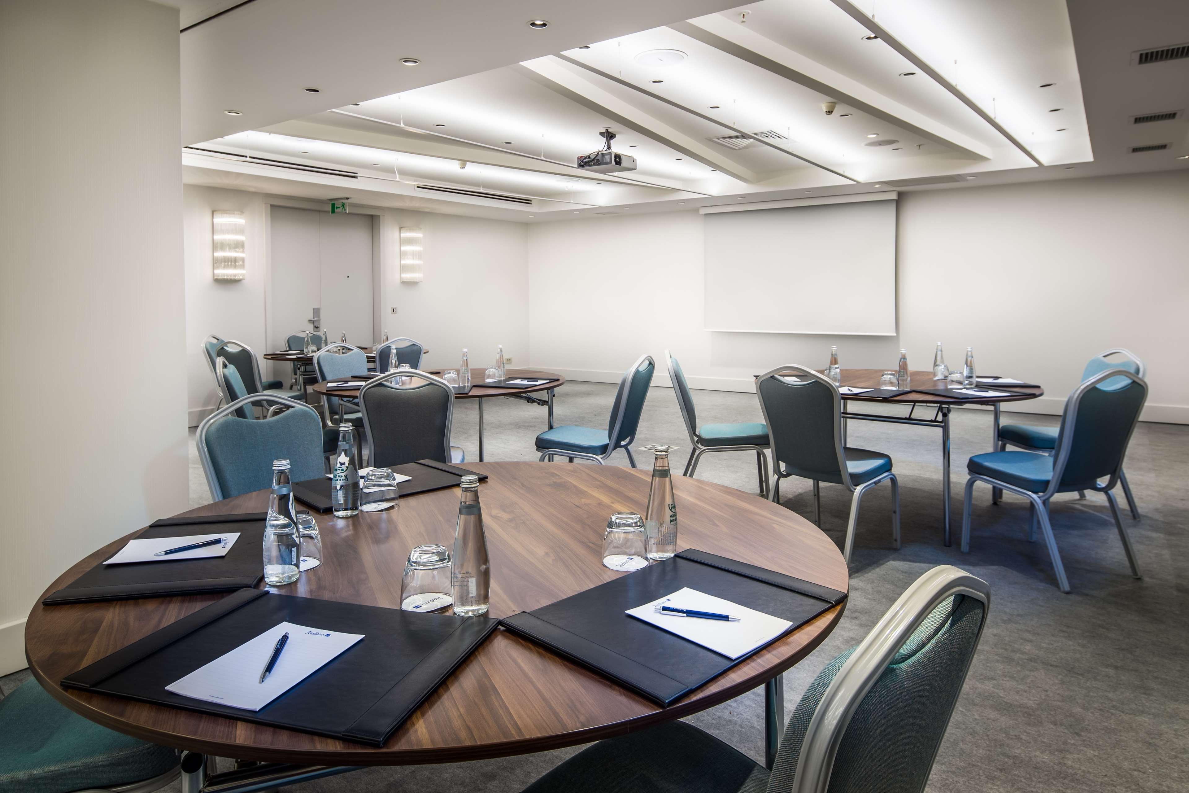 Radisson Blu Bosphorus Hotel Istanbul Exterior photo The meeting room at the Royal Society